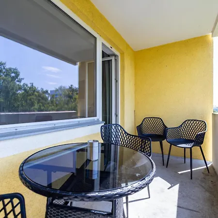 Apartman Hideaway, Ruhige Mit Balkon