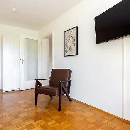 Apartman Hideaway, Ruhige Mit Balkon