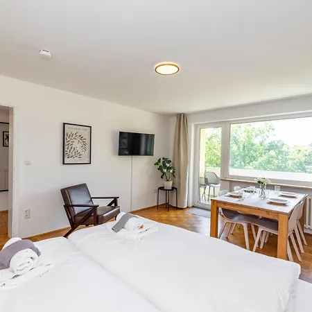 Hideaway, Ruhige Mit Balkon Lägenhet *