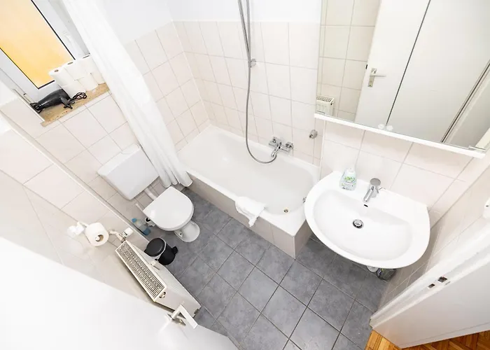 Hideaway, Ruhige Mit Balkon *